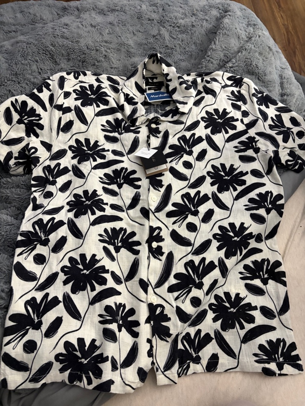 Black & White Floral Short-Sleeve Shirt